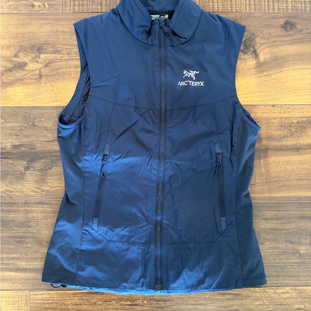 Arc'teryx Atom SL Vest, size small navy